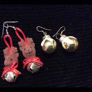 Set of 2 cute Christmas pierced earrings